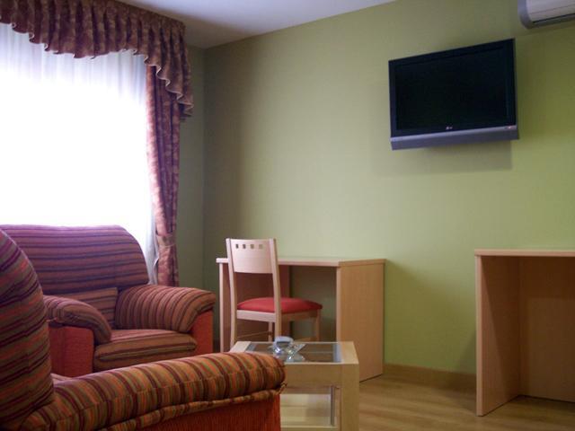 Hotel Restaurante Pizzeria Abc Laracha Room photo